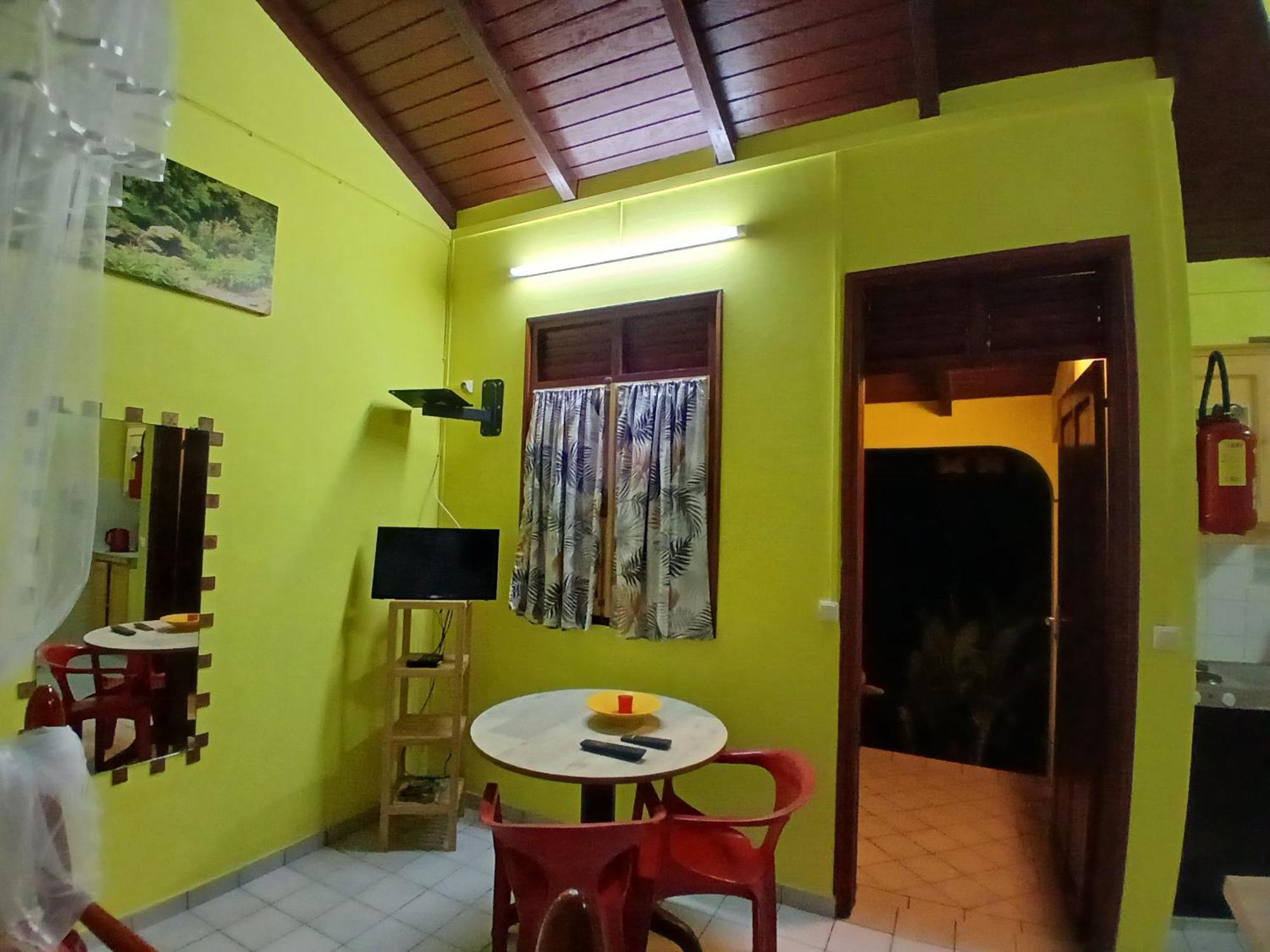 Residence Les Manguiers Поант-Ноар Екстериор снимка